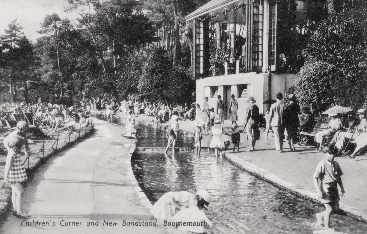 Dětský koutek a nová kapela, Bournemouth, Dorset, c1920 od Unbekannt