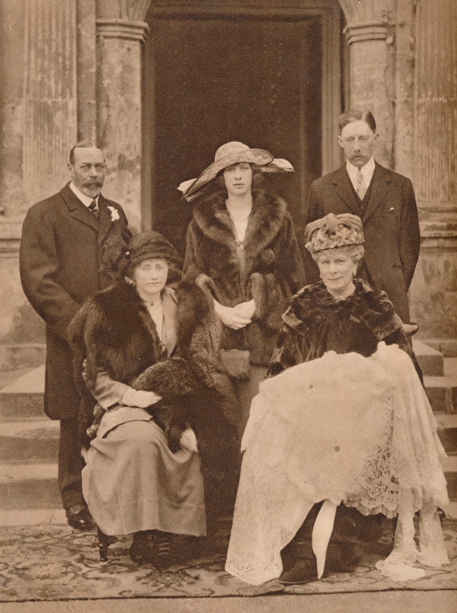 Křest prvního dítěte Marie, princezny Royalové, Goldsborough, Yorkshire, 1923 1935 od Unbekannt