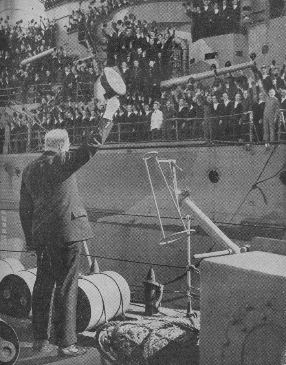 Churchill reaguje na jásot posádky HMS Prince of Wales, 1941 od Unbekannt