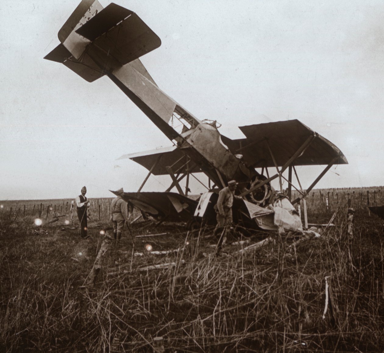 Havarované letadlo, Tracy-le-Val, severní Francie, c1914-c1918 od Unbekannt
