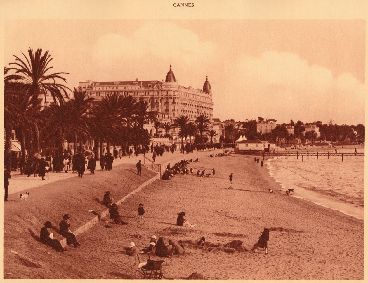 Croisette Promenade – pláž a kasino, Cannes, 1930. od Unbekannt