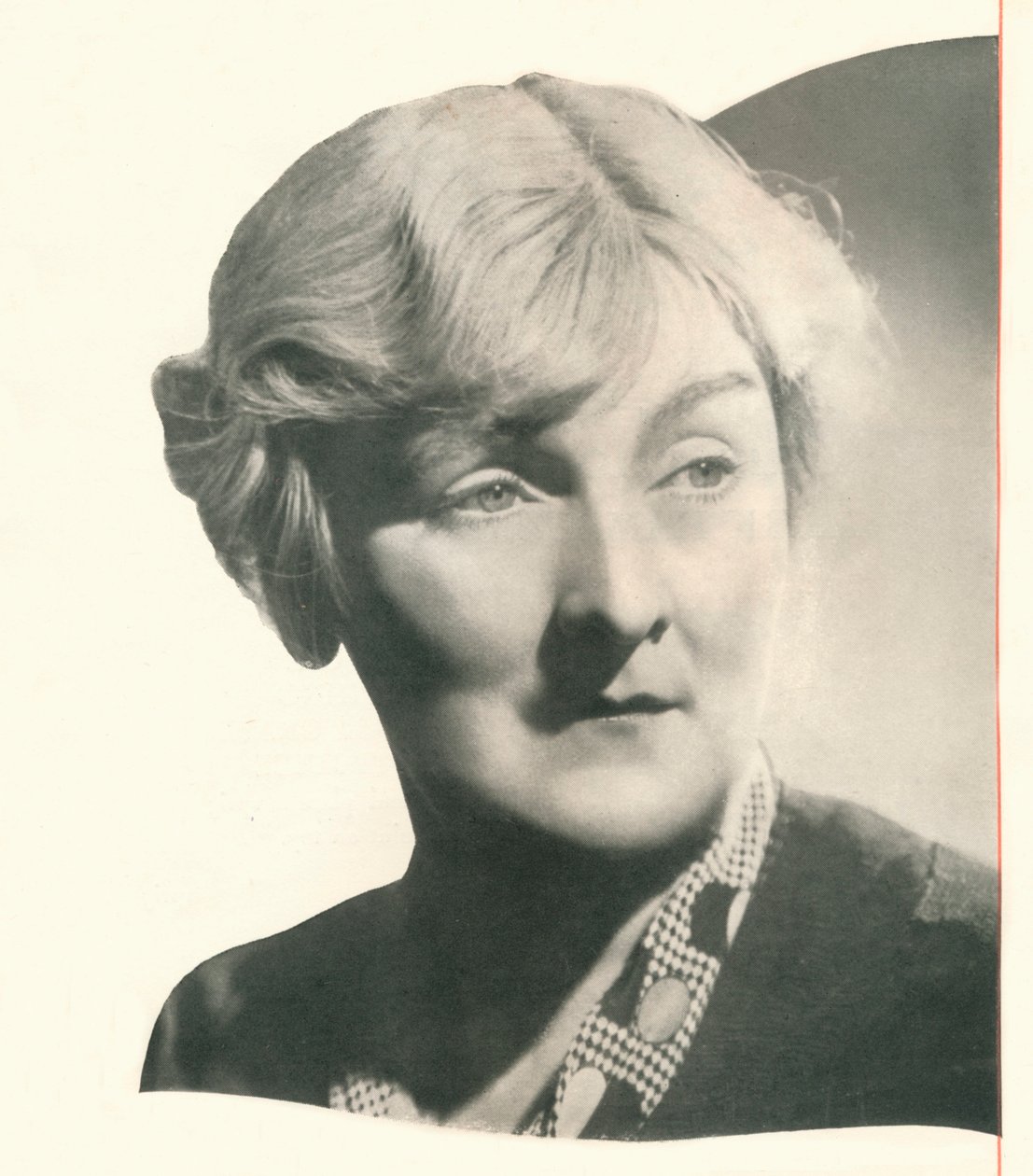 Závěs volá Sybil Thorndike Koktejl, ve kterém Booths hraje hlavní roli, získává Enth od Unbekannt