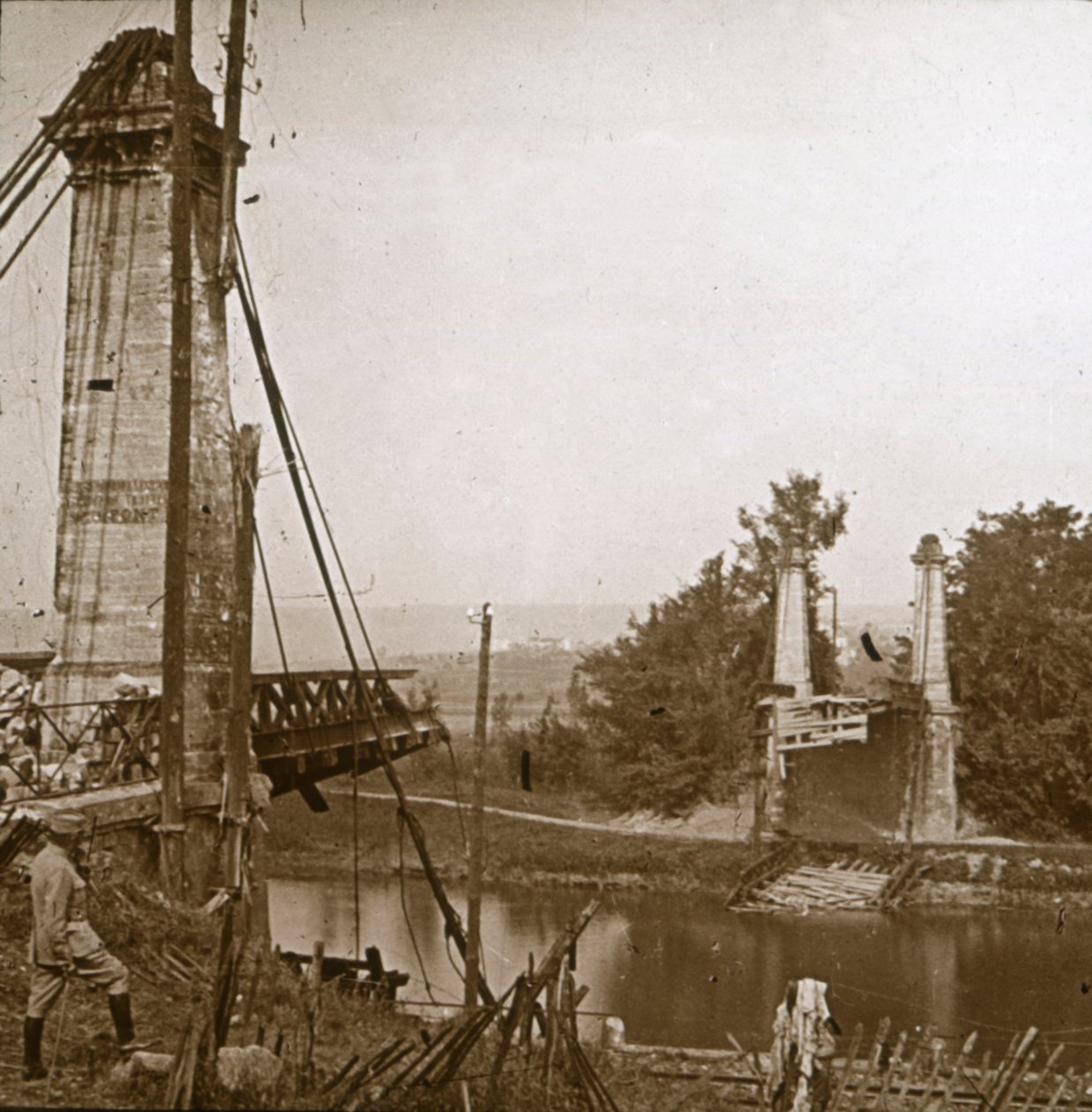 Poškozený most, Dormans, severní Francie, c1914-c1918 od Unbekannt