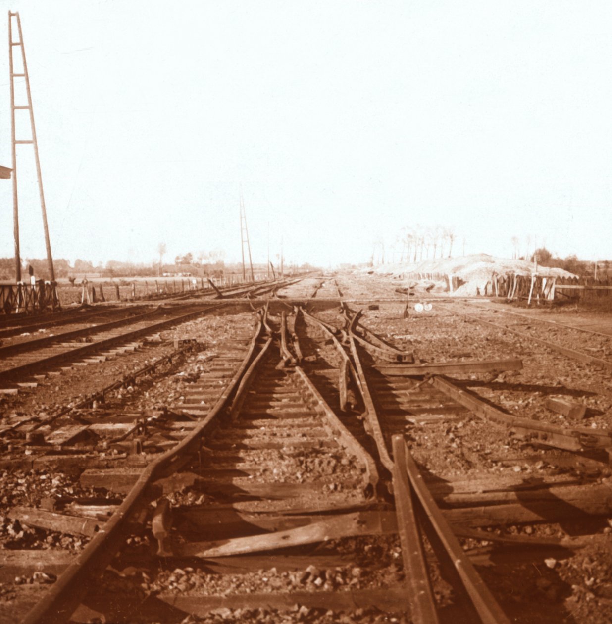 Zničené železniční tratě, Roeselare, Flandry, Belgie, c1914-c1918 od Unbekannt