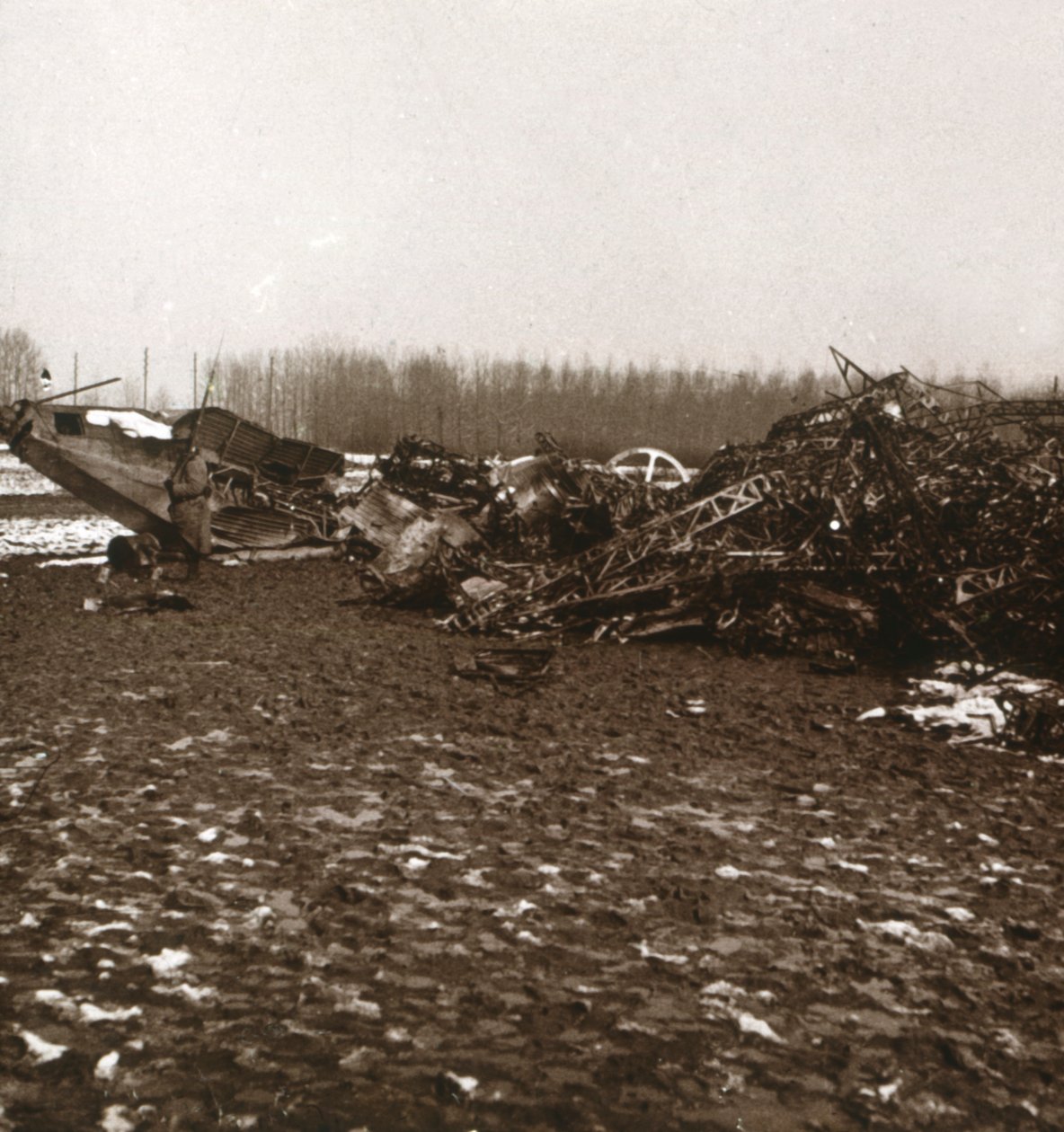 Zničený zeppelin, c1914-c1918 od Unbekannt