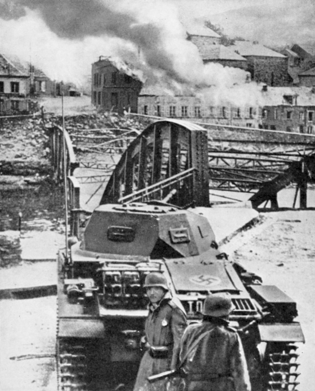 Zničení mostu přes řeku Meuse Belgičany k zastavení německého postupu, 2. světová válka, 1940 od Unbekannt