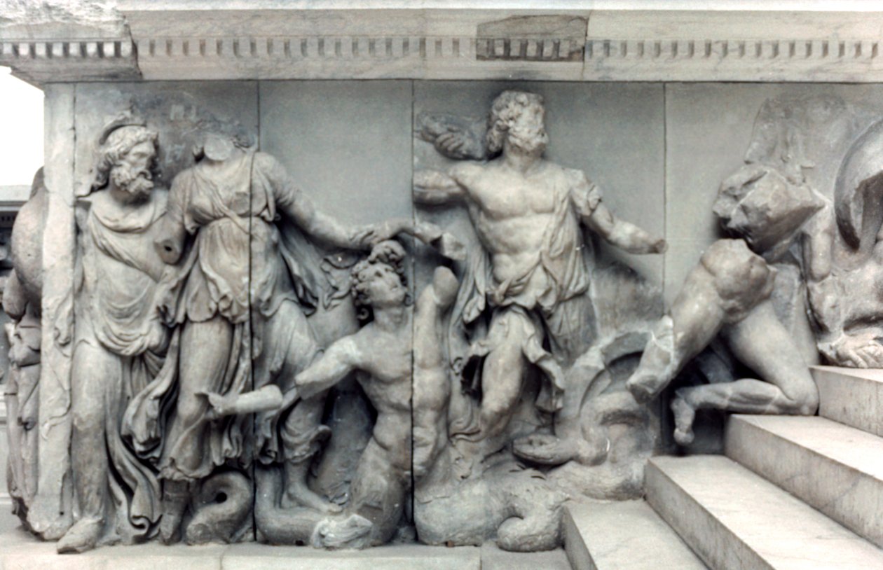 Detail z Velkého vlysu Pergamonského oltáře, 180-159 př.nl od Unbekannt