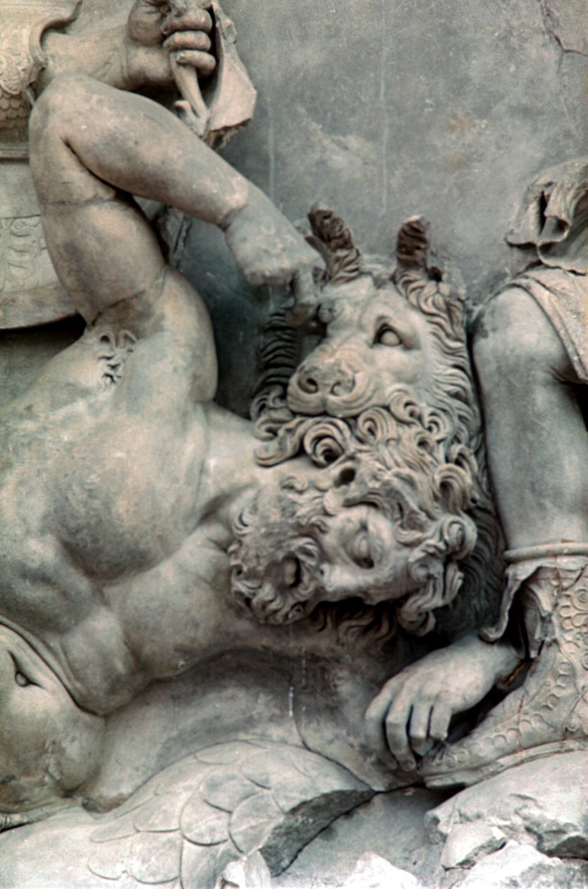 Detail z Velkého vlysu Pergamonského oltáře, 180-159 př.nl od Unbekannt