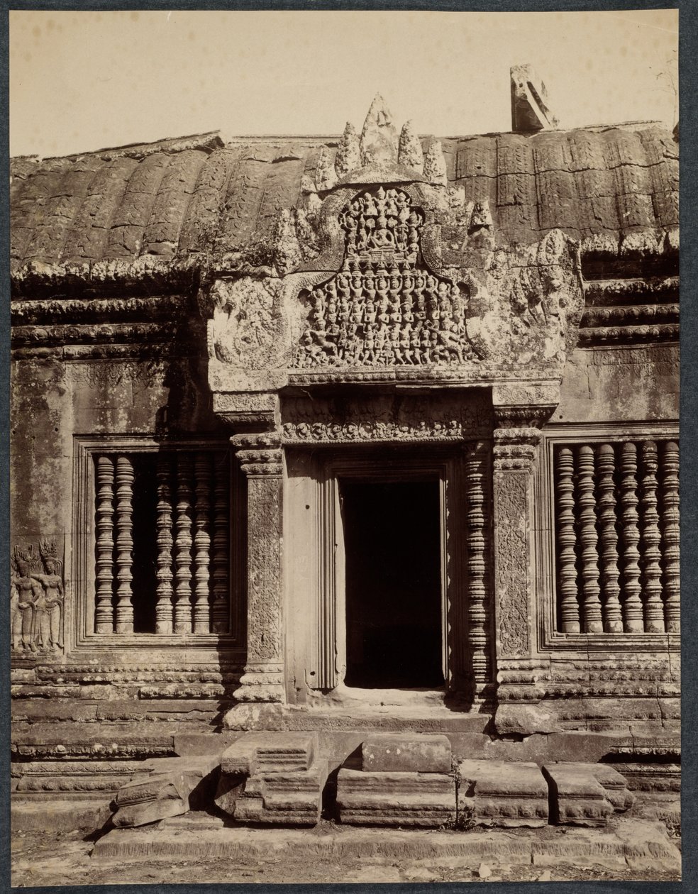 Dveře skrz vnitřní ohradu, Angkor Wat, Kambodža, c. 1880. od Unbekannt