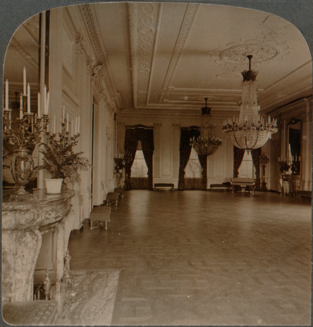 Východní místnost, kde se konají recepce, Bílý dům, Washington D.C., c1900 od Unbekannt