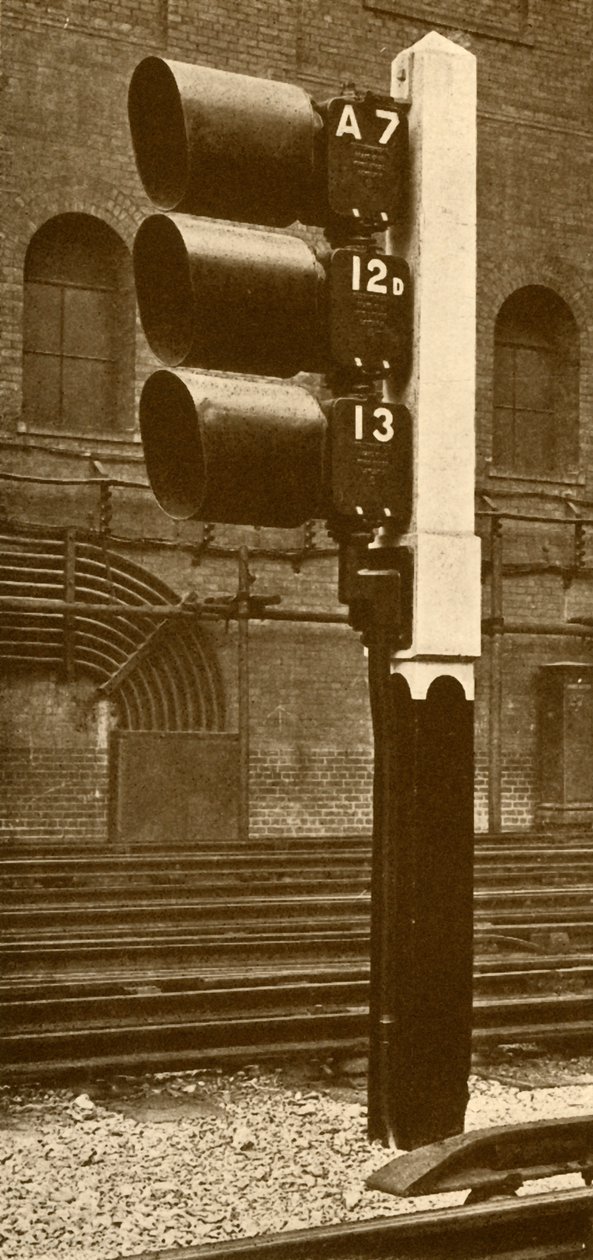 Signály elektrické lampy, s odstíny pro denní použití, na Baker Street Station, Metropolitan Railway, 193 od Unbekannt