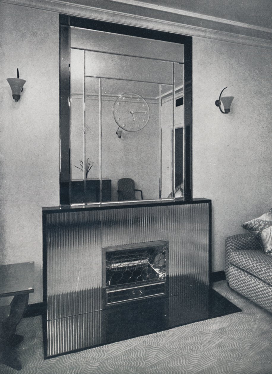 Elektrický krb a obložení od James Clark & Son Ltd., 1940 od Unbekannt