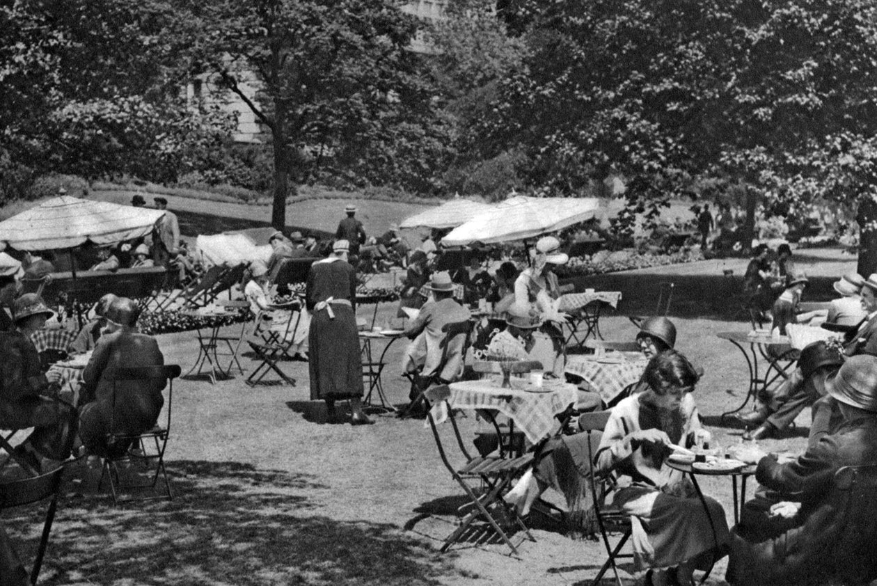 Embankment Gardens, Charing Cross, Londýn, 1926-1927 od Unbekannt