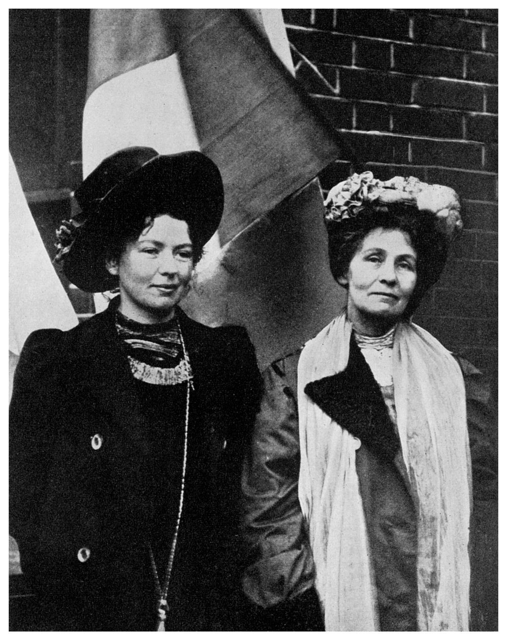 Emmeline Pankhurst, britská sufražetka, a její dcera Christabel, počátek 20. století 1956 od Unbekannt