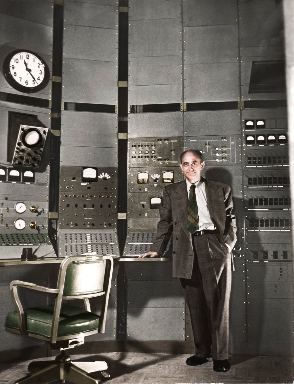Enrico Fermi, americký jaderný fyzik italského původu, c1942 od Unbekannt
