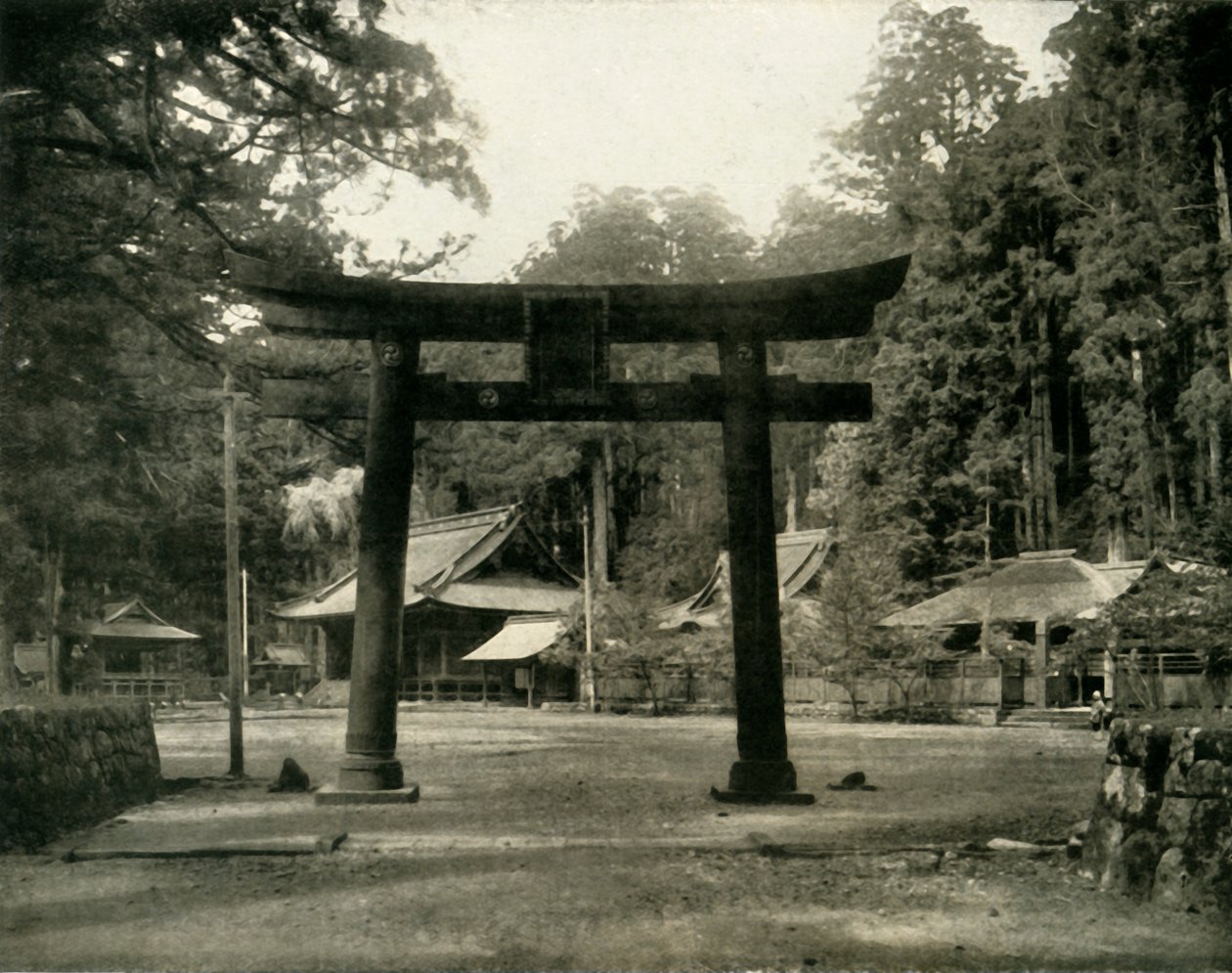 Vchod do šintoistického chrámu v japonské čtvrti Nikko, 1936. od Unbekannt