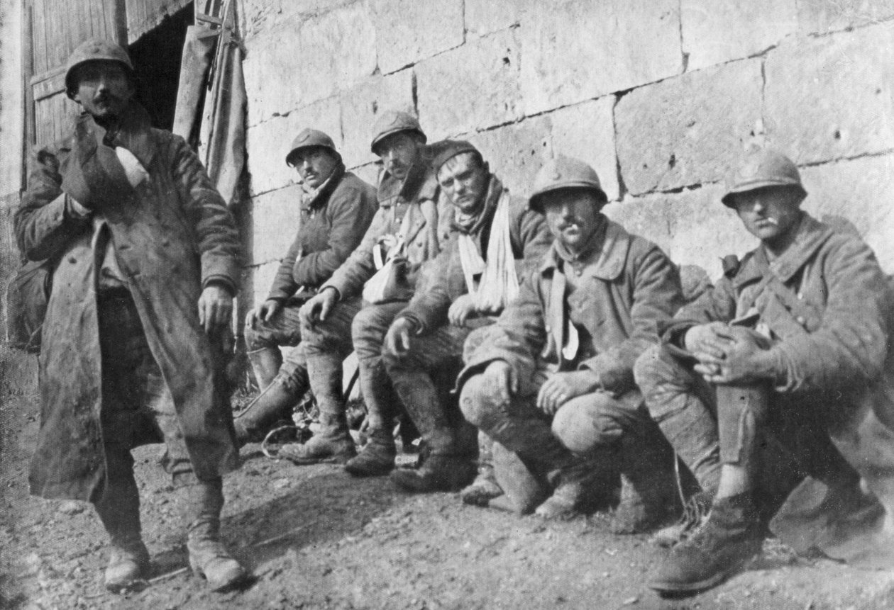 Evakuovaní Francouzi zraněni po bitvě u Plessis-de-Roye, Pikardie, Francie, 30. března 1918 od Unbekannt