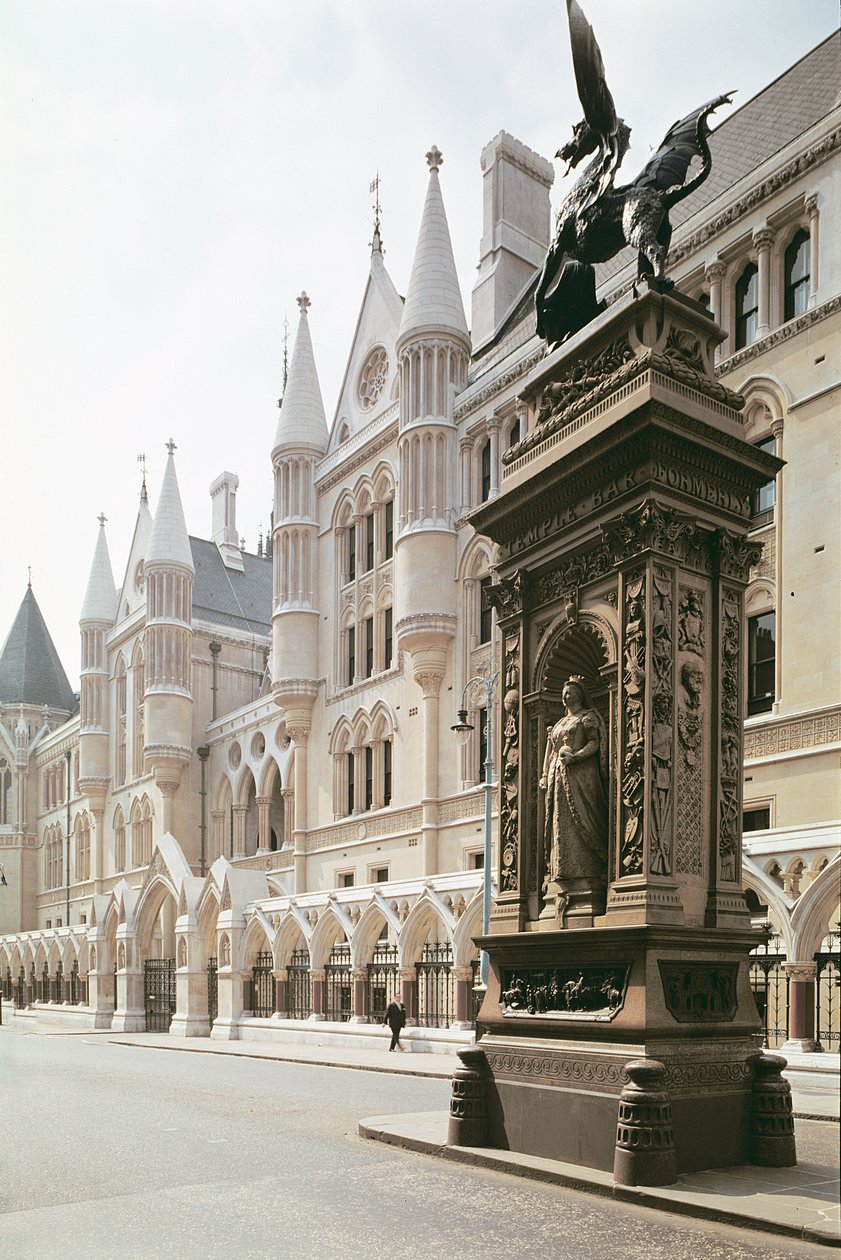 Vnější pohled na vchod do Royal Courts of Justice, Londýn (foto) od Unbekannt