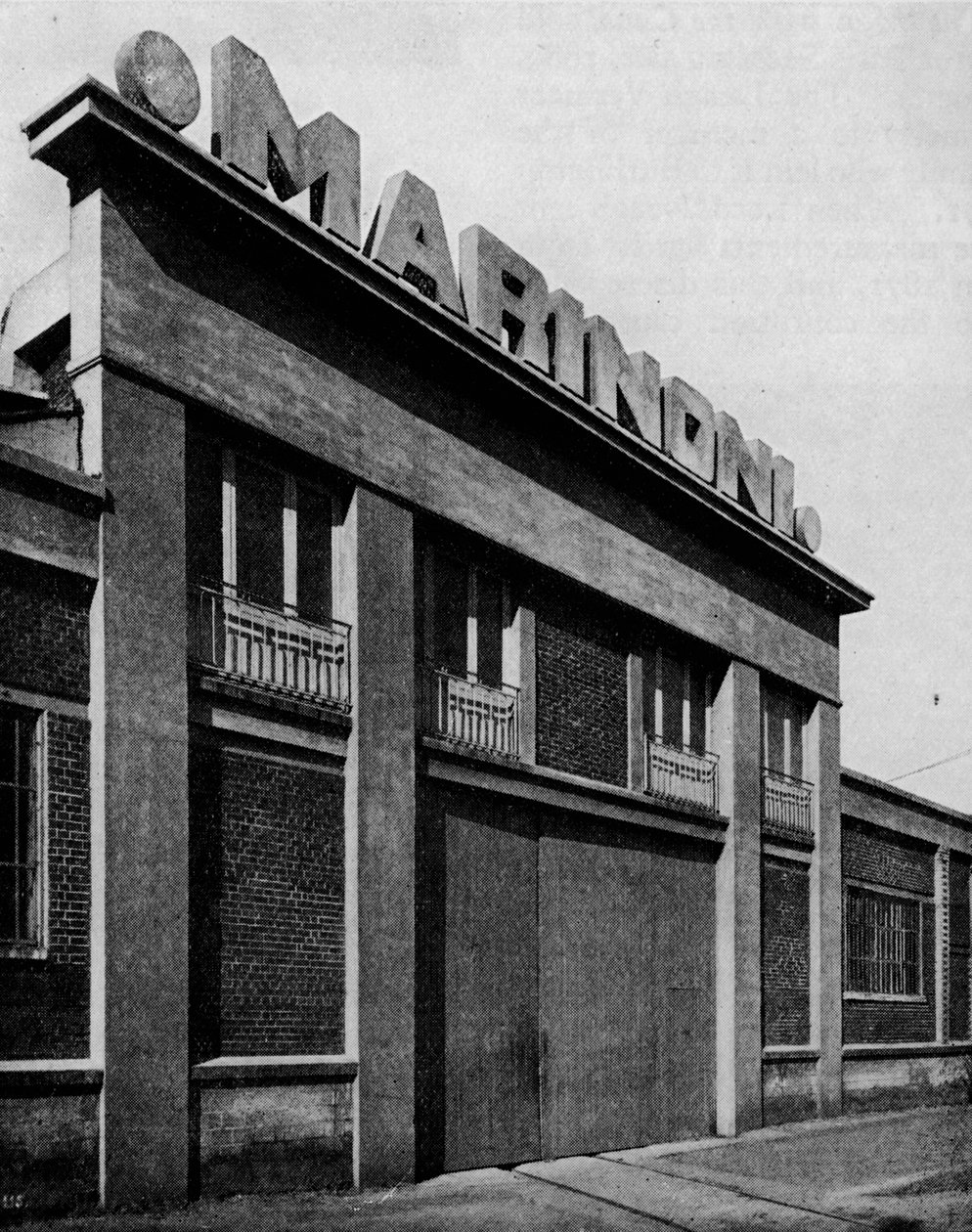 Fasáda Ateliers Marinoni, Montataire Oise architekti, Perret Freres, c1928 od Unbekannt