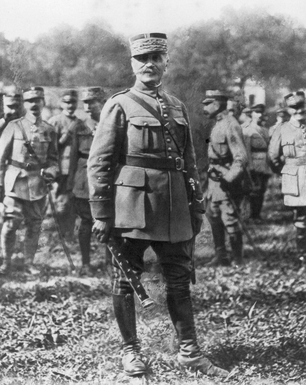 Ferdinand Foch, francouzský generál a vrchní velitel spojeneckých sil v první světové válce, 1918 od Unbekannt