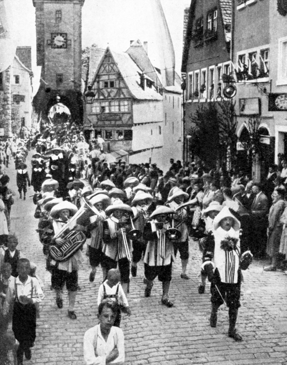 Festival ve středověkém starém městě, Rothenburg ob der Tauber, Bavorsko, Německo, 1936 od Unbekannt