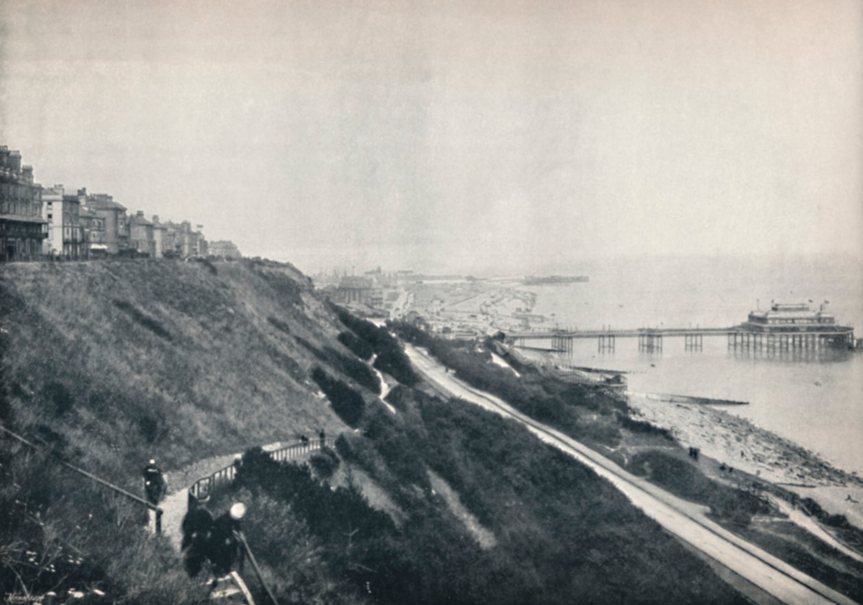 Folkestone - Pohled ukazující Lees a molo, 1895 od Unbekannt
