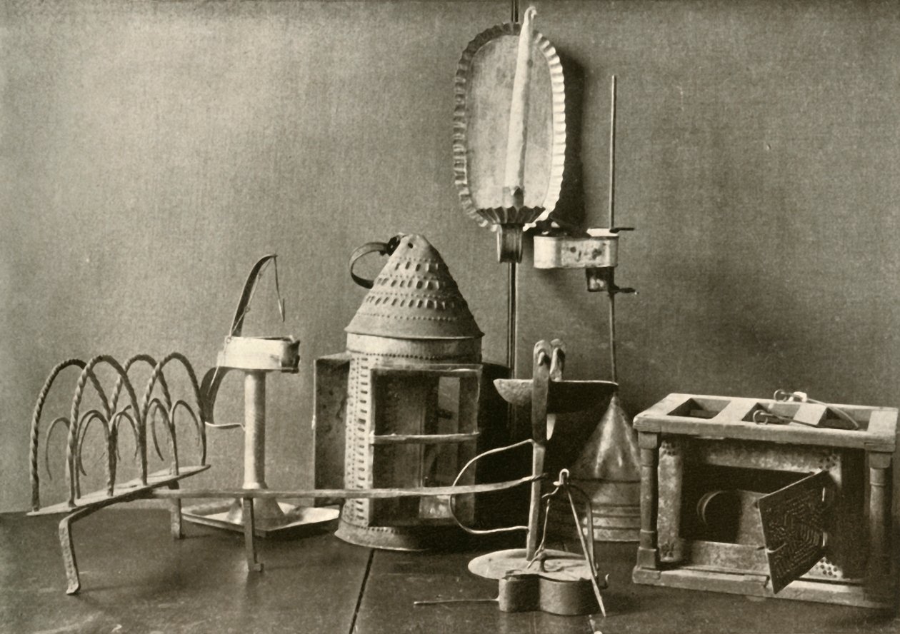 Ohřívač nohou, olejové lampy, svícny, plechová lucerna a toustovač, 18. století, 1937. od Unbekannt