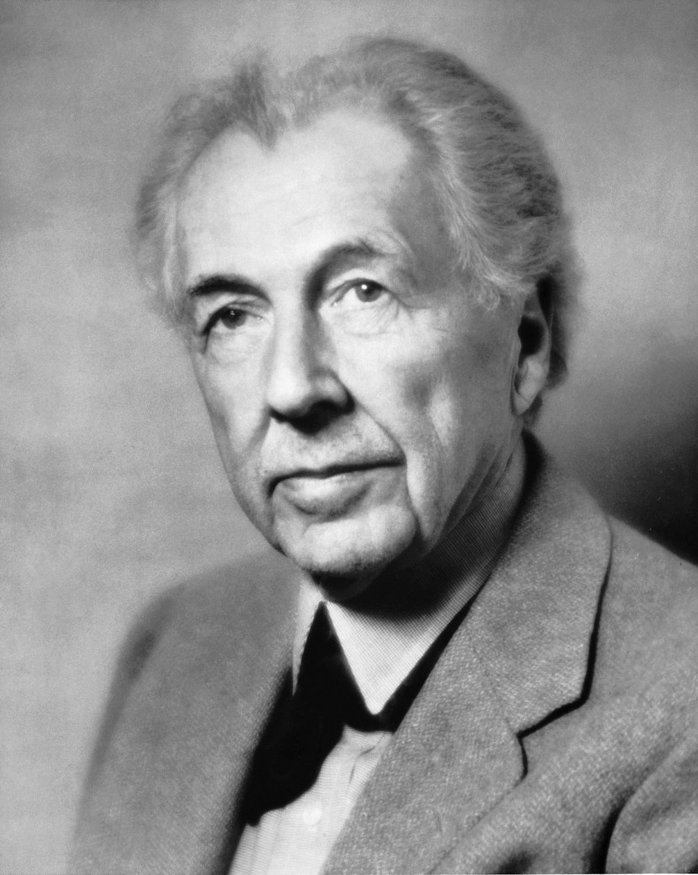 Frank Lloyd Wright (černobílá fotografie) od Unbekannt