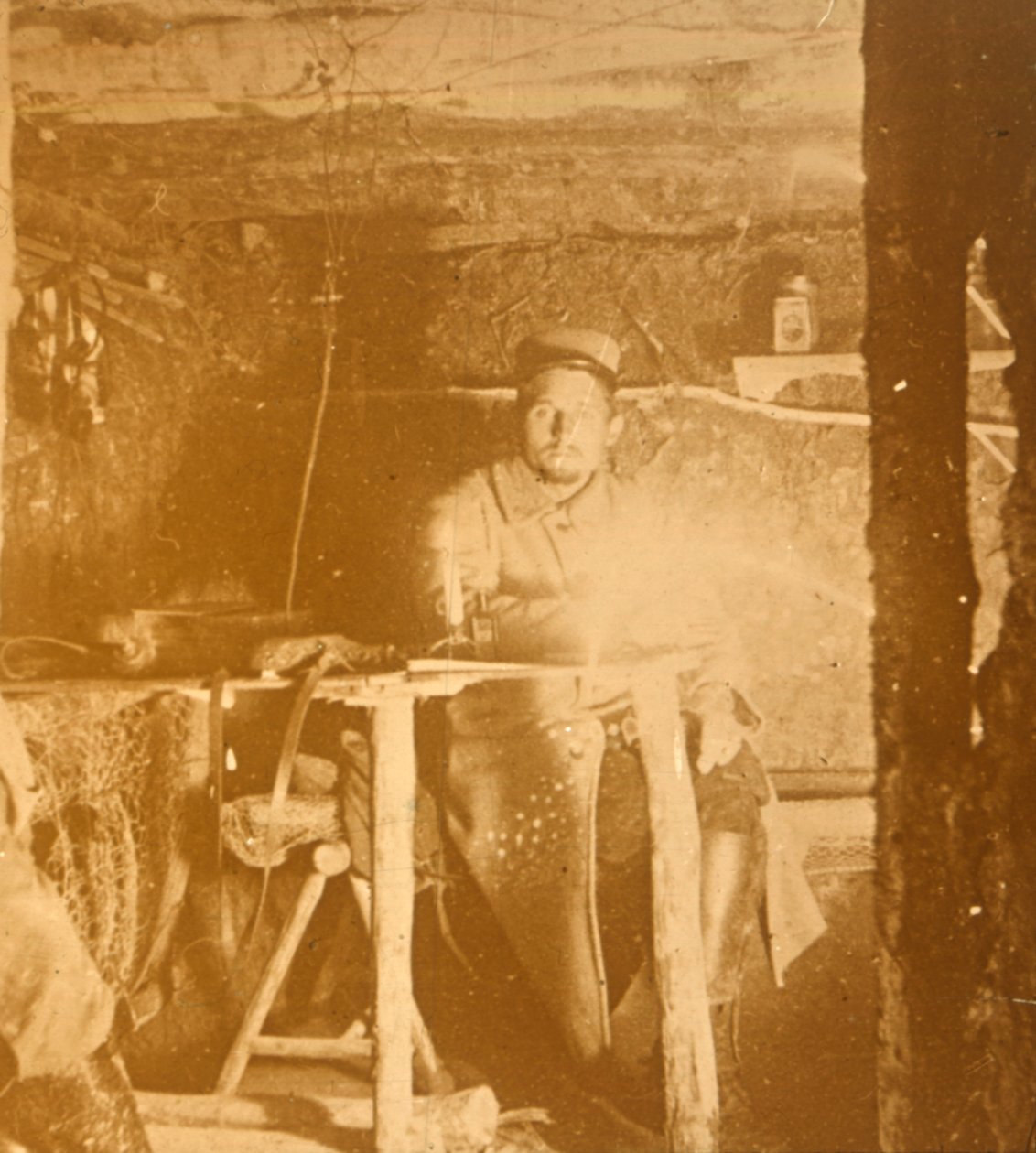 Francouzský voják v podzemí, c1914-c1918 od Unbekannt