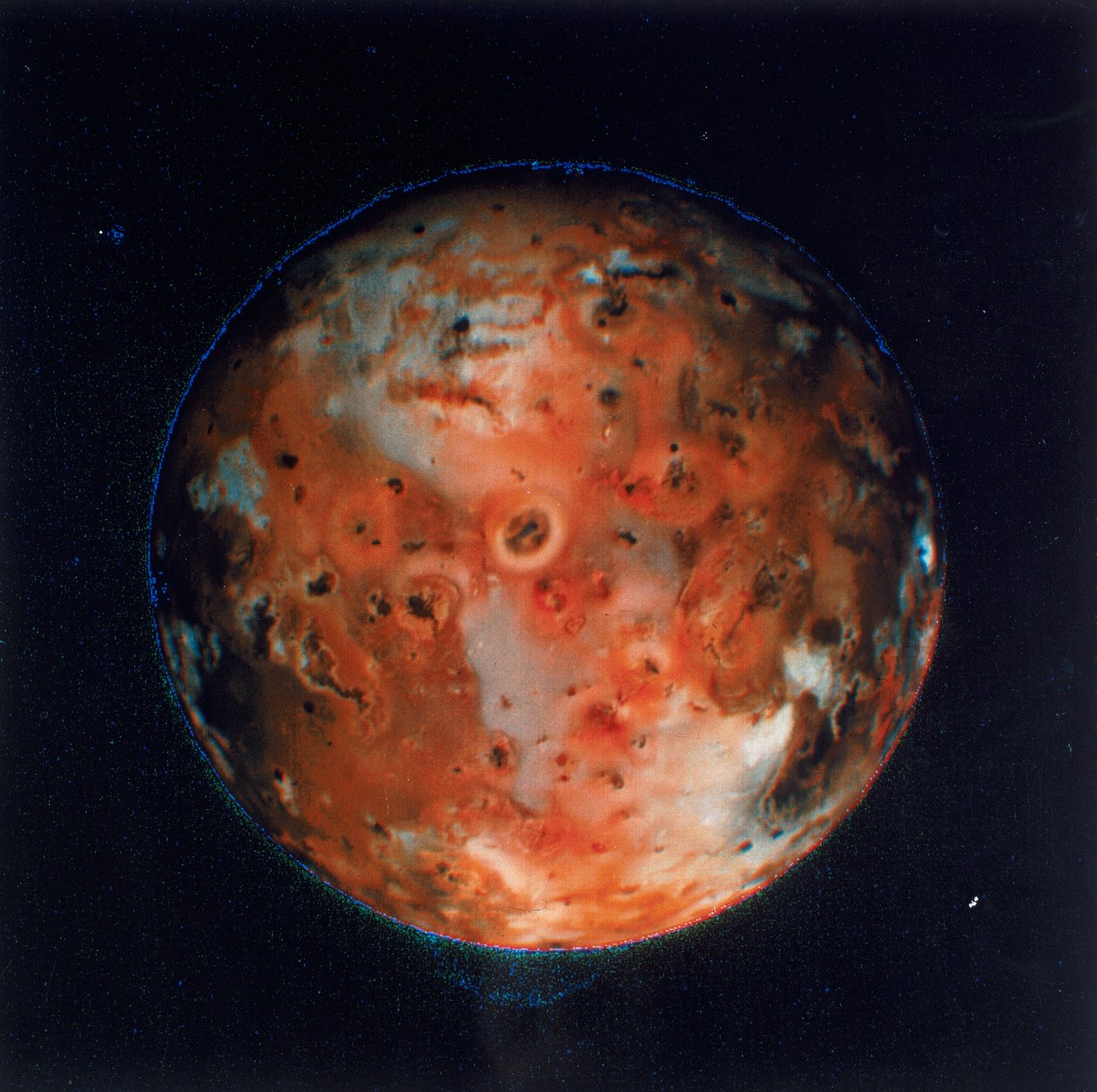 Úplný pohled na Io, jeden z měsíců Jupiteru, 1979 od Unbekannt