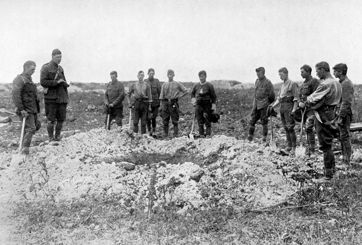 Pohřeb na západní frontě, první světová válka, 1916, c1920 od Unbekannt