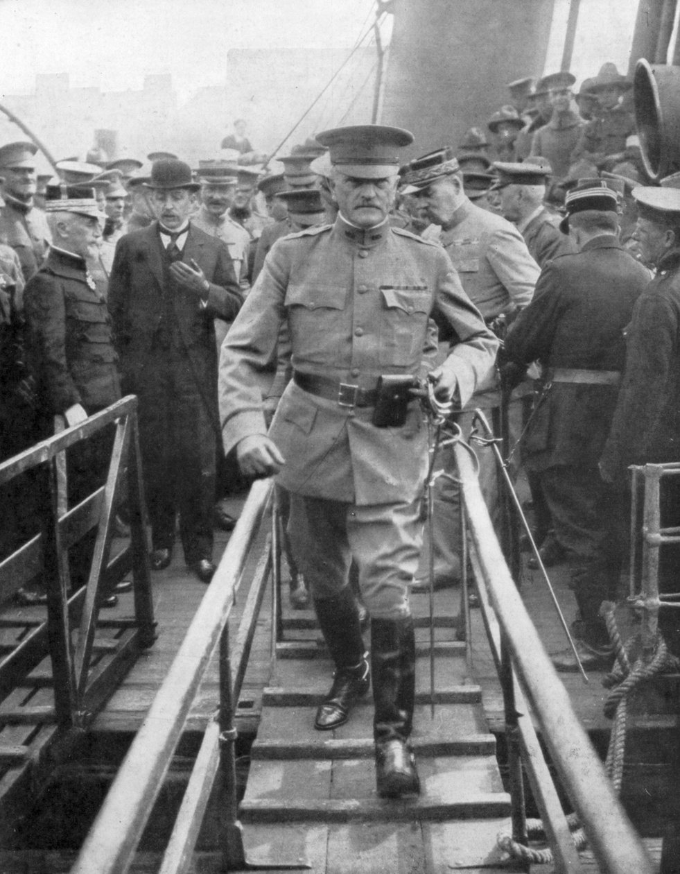 Generál John Joseph Black Jack Pershing přijíždějící do Boulogne, červen 1917, 1926 od Unbekannt