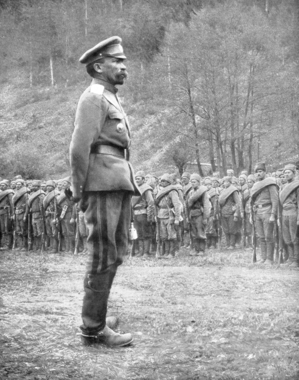 Generál Kornilov inspekce ruských jednotek, 1. července 1917 od Unbekannt