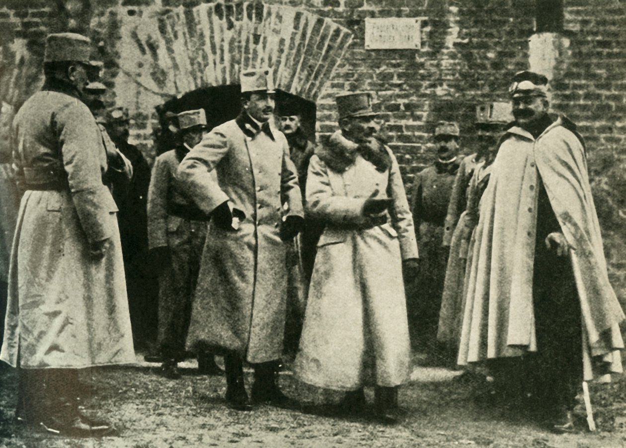 Generál Kušmánek a princ František Josef v pevnosti Přemysl, první světová válka, 1915, c1920. od Unbekannt