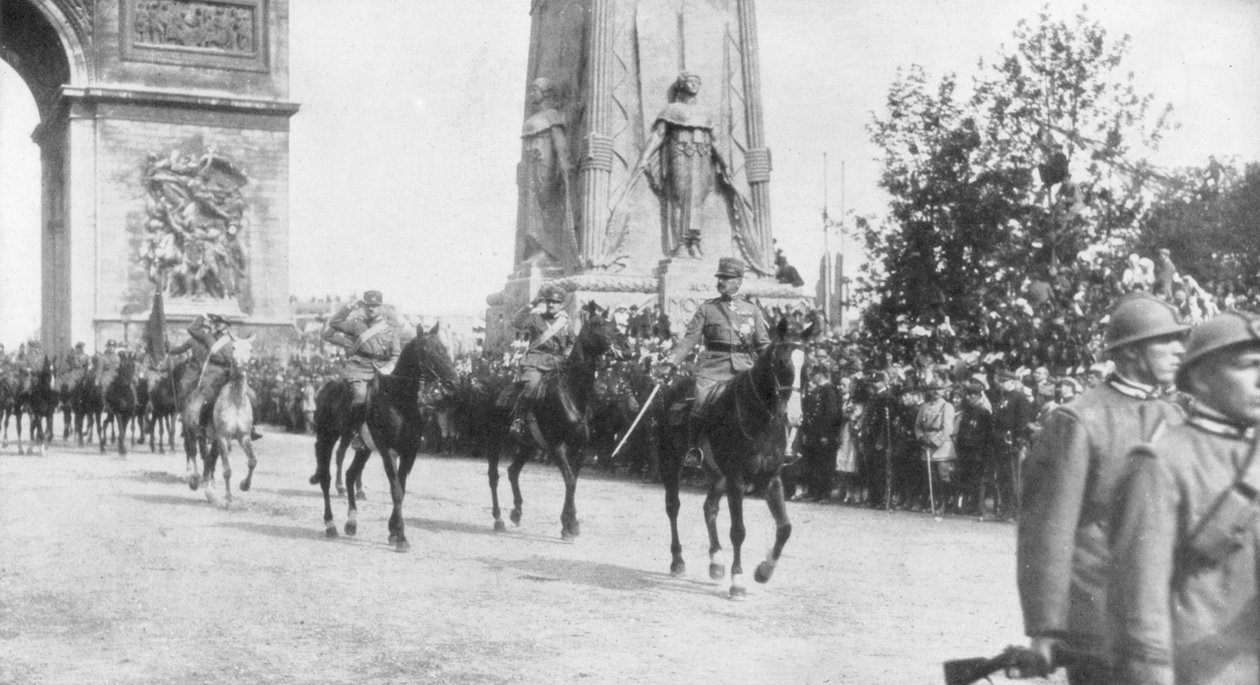Generál Montuori a italští vojáci během vítězné přehlídky, Paříž, Francie, 14. července 1919 od Unbekannt