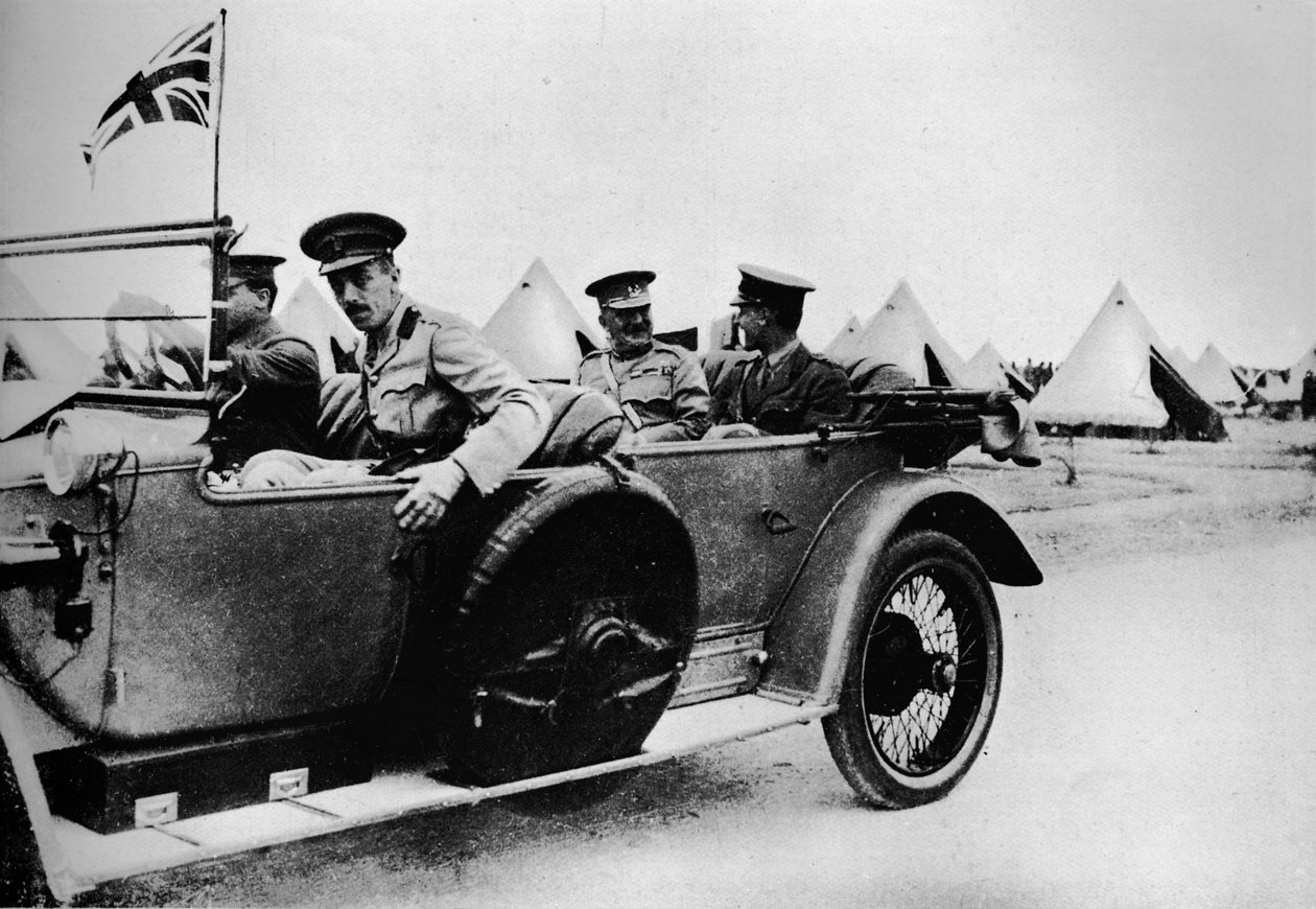 Generál Sir John Maxwell, velitel egyptských jednotek, projížděl jedním z táborů, 1915 od Unbekannt