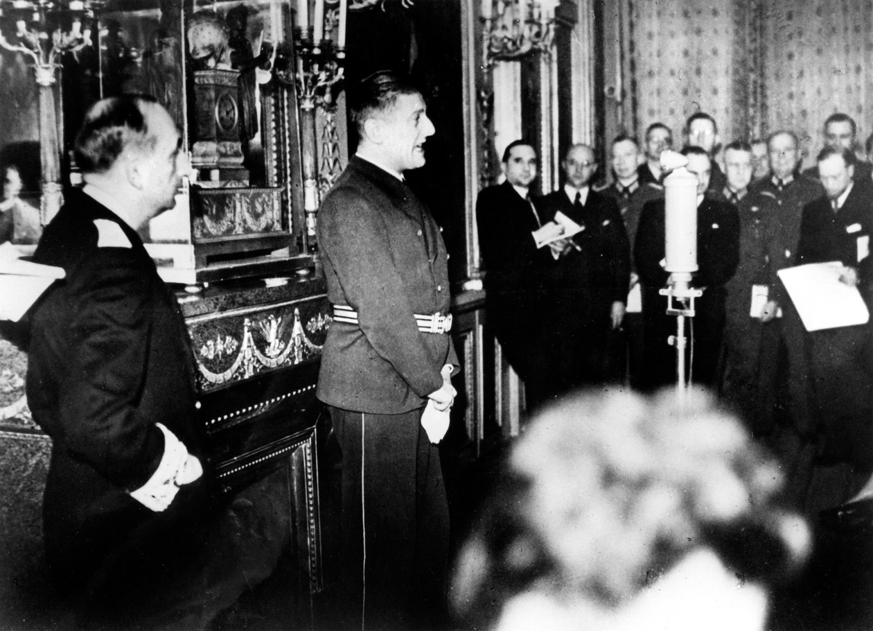 Německý velvyslanec ve Vichy Francii Otto Abetz na tiskové konferenci, 15. prosince 1940 od Unbekannt