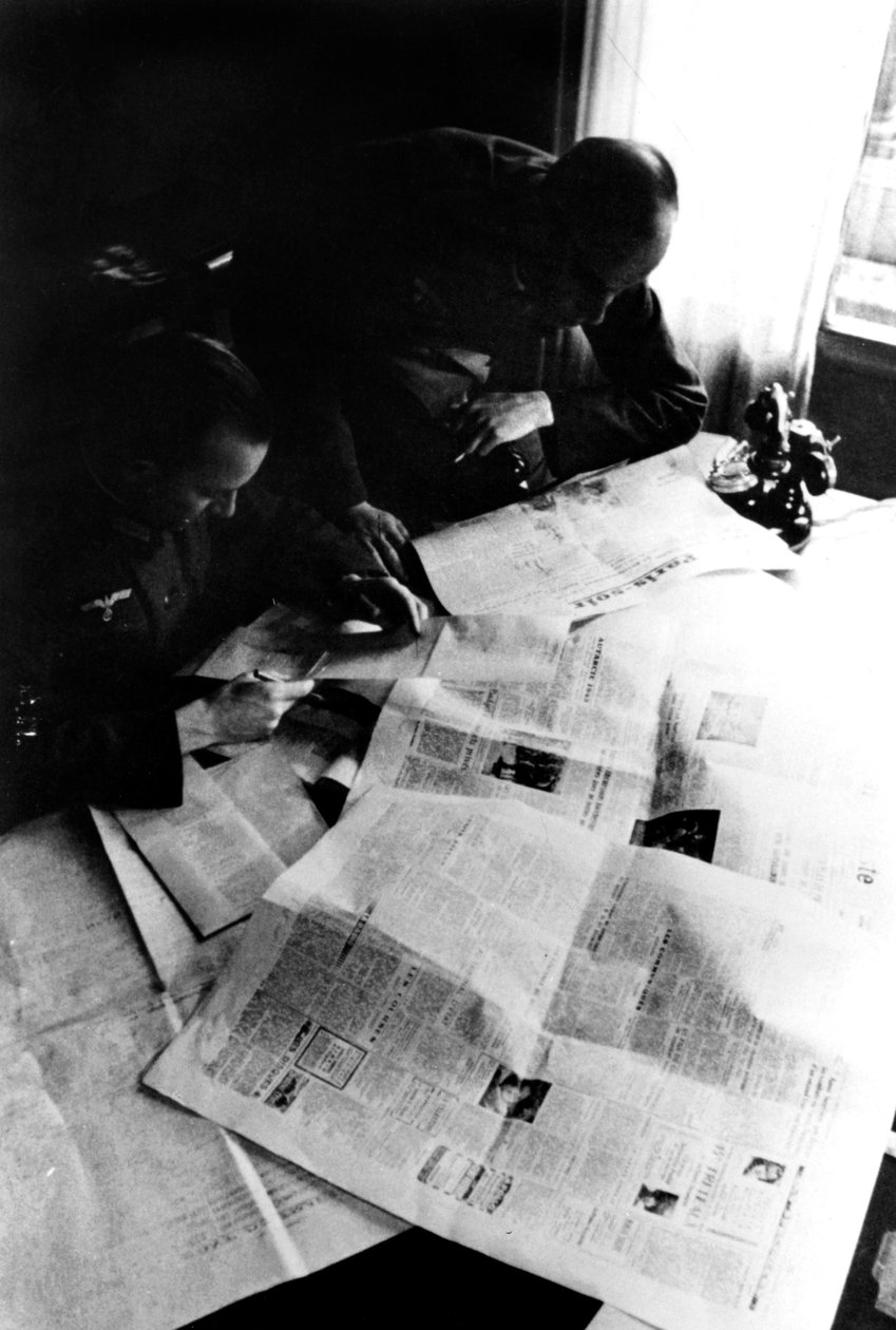 Německá cenzura francouzského tisku, okupovaná Paříž, květen 1944 od Unbekannt