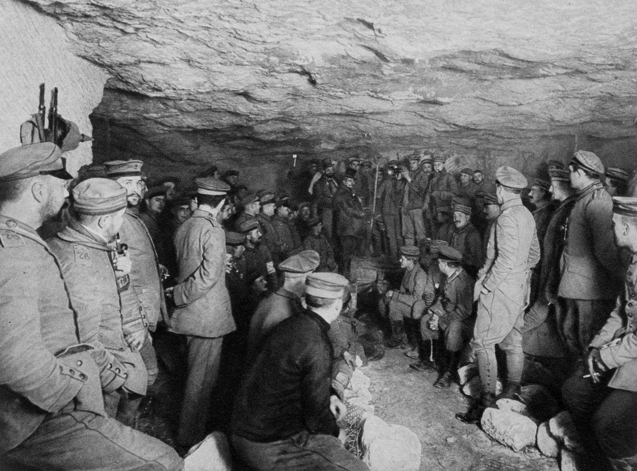 Němečtí vojáci na koncertě v jeskyni, Francie, první světová válka, 1915 od Unbekannt