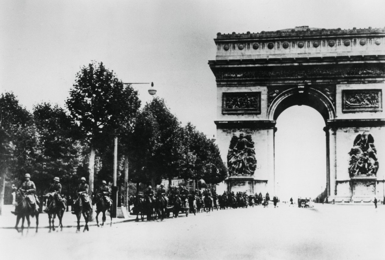 Němečtí vojáci pochodující Paříží, 14. června 1940 od Unbekannt