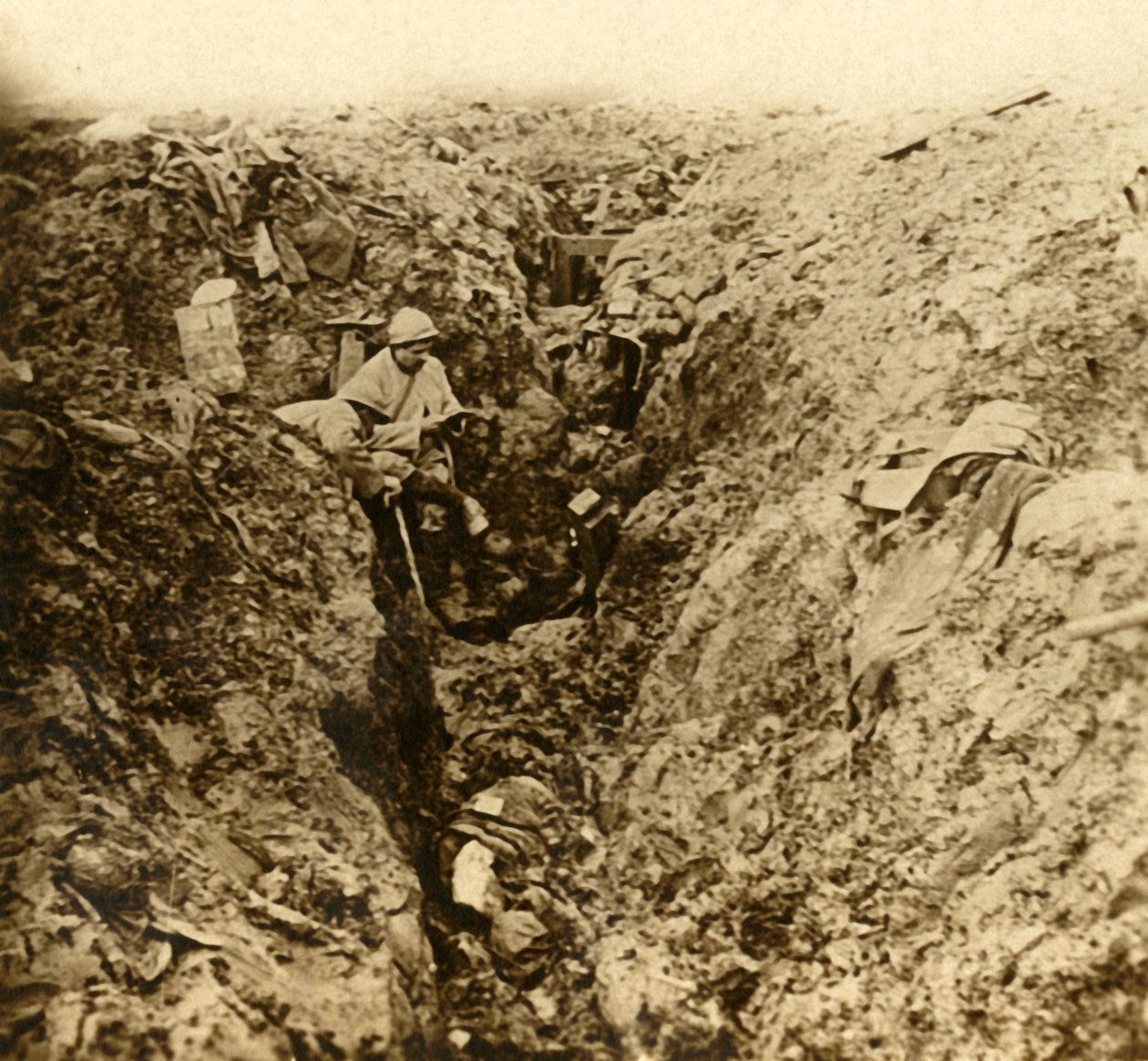 Německé zákopy zničené ostřelováním, Verdun, severní Francie, c1914-c1918 od Unbekannt