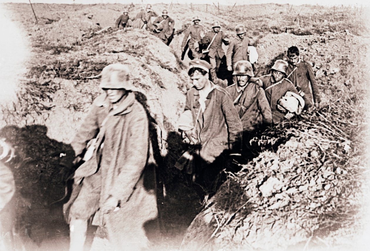 Němci kapitulující u Laffaux, severní Francie, c1914-c1918 od Unbekannt