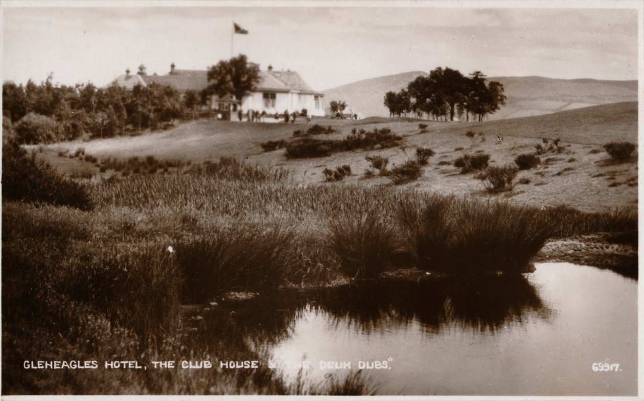 Gleneagles Hotel, The Club House & The Deuk Dubs, c1930 od Unbekannt