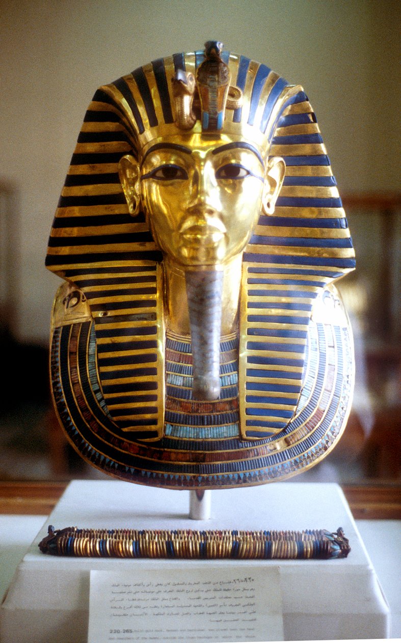 Zlatá a lapis lazuli pohřební maska Tutanchamona, egyptského krále, polovina 14. století před naším letopočtem od Unbekannt