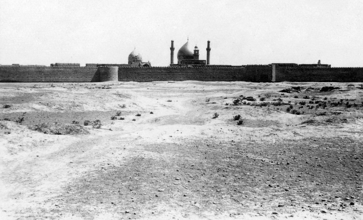 Zlatá kopule a minarety mešity Samarra, Mezopotámie, 1918 od Unbekannt