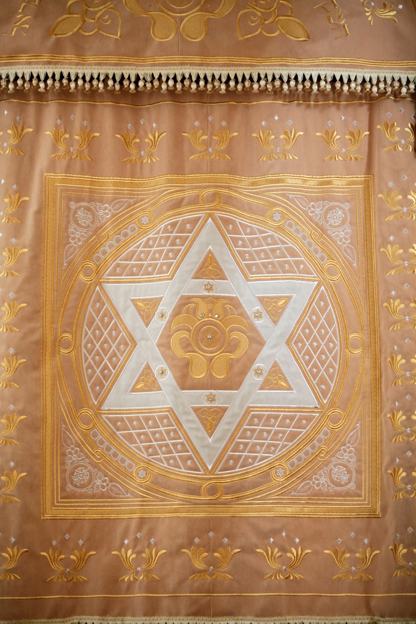 Velká sborová synagoga. Synagogální opona svaté archy s Davidovou hvězdou. Petrohrad Rusko od Unbekannt