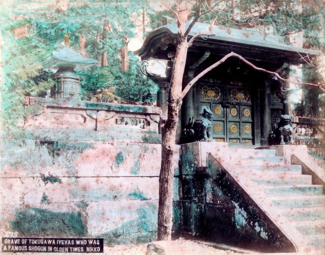 Grave of Tokugawa Ieyasu, a famous shogun, Nikko, Japan od Unbekannt