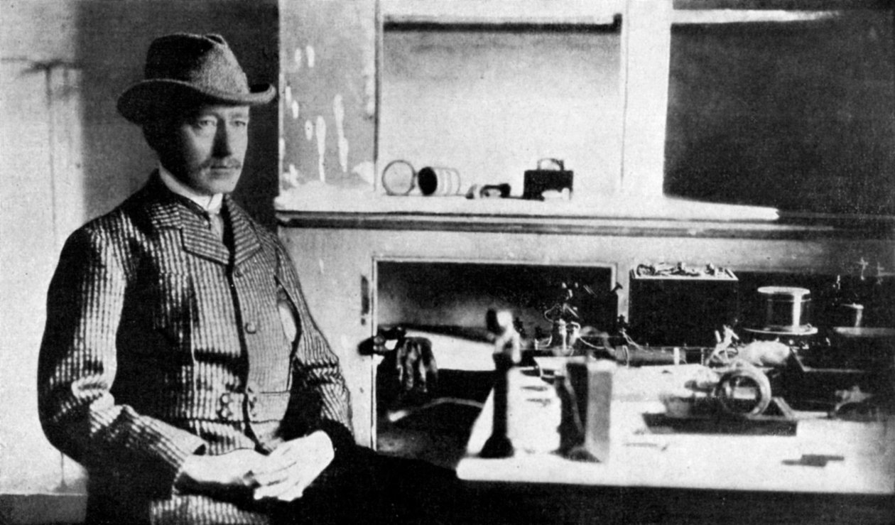Guglielmo Marconi, italský průkopník bezdrátové telegrafie, Signal Hall, Newfoundland, 1901 1951 od Unbekannt