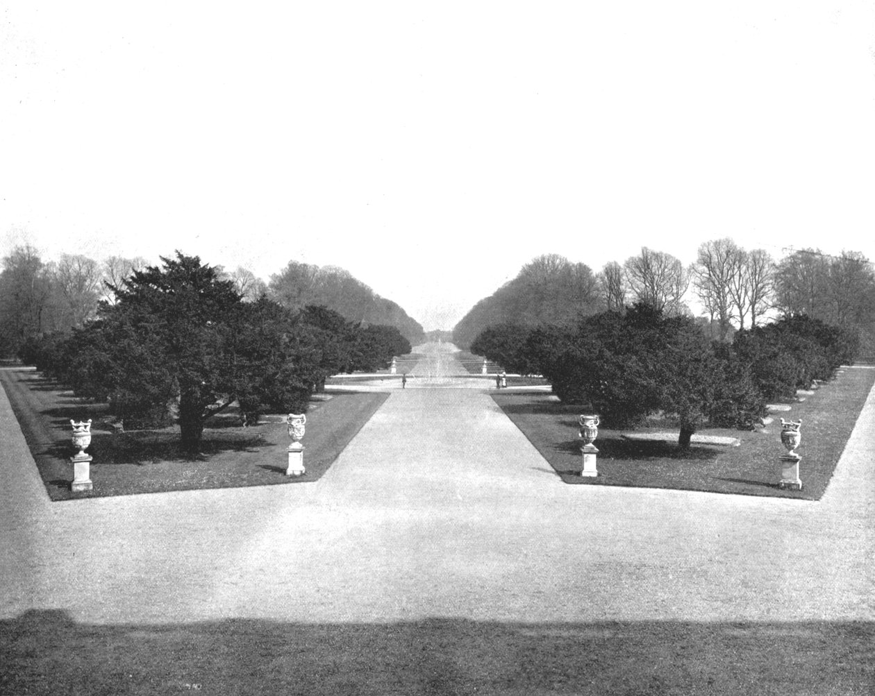 Hampton Court Palace Gardens, Richmond, Londýn, 1894. od Unbekannt