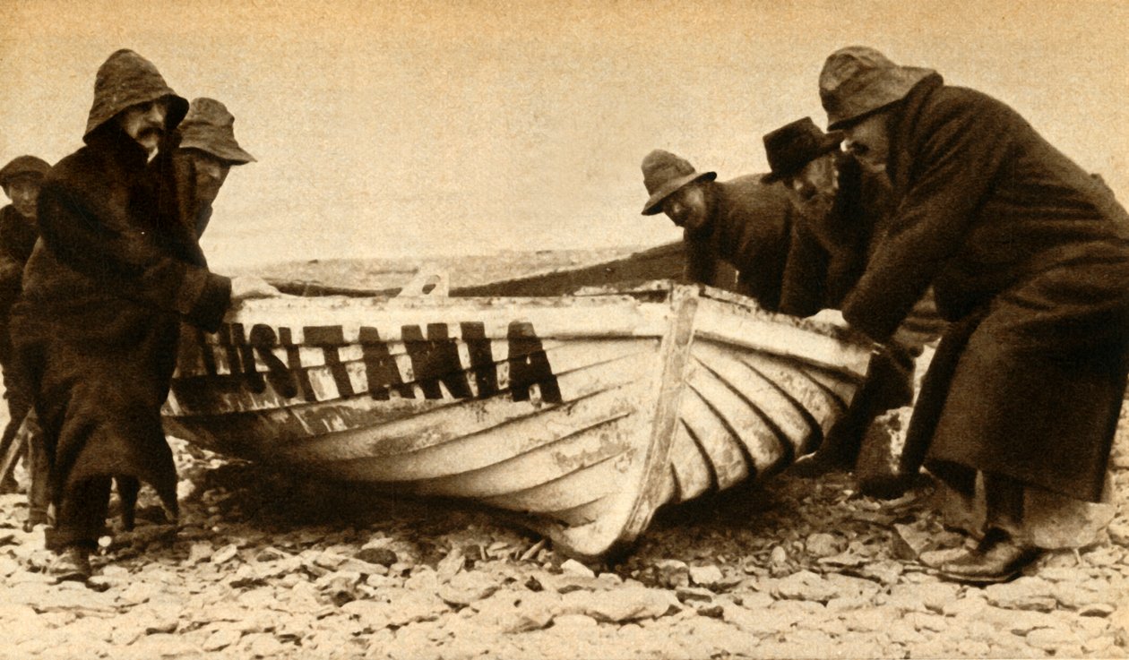 Vytažení jednoho z člunů Lusitanias, Irsko, květen 1915, 1933. od Unbekannt